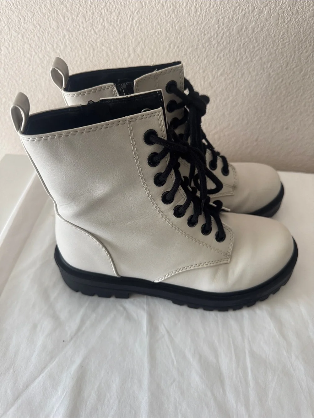 Youth White Lace-Up Combat Boots with Black Soles